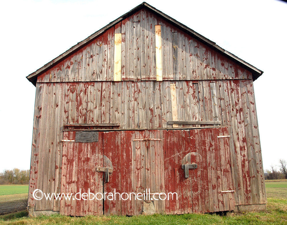 Red & Grey Tobacco Barn